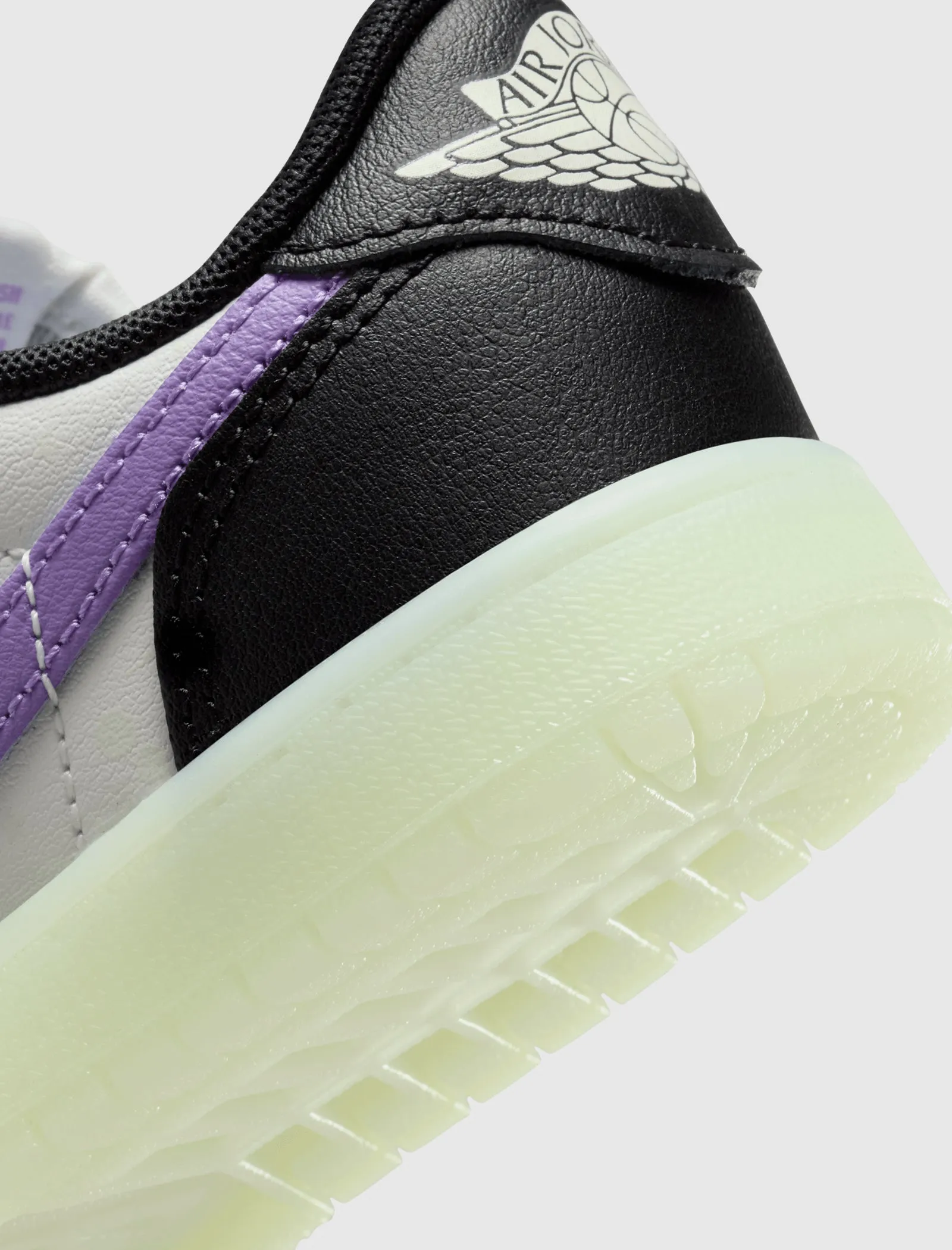 AIR JORDAN 1 LOW OG "BLACK RASPBERRY" PS