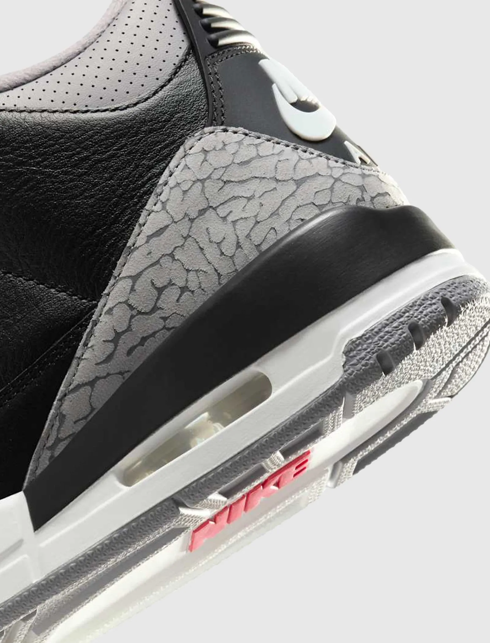 AIR JORDAN 3 RETRO "BLACK CEMENT"