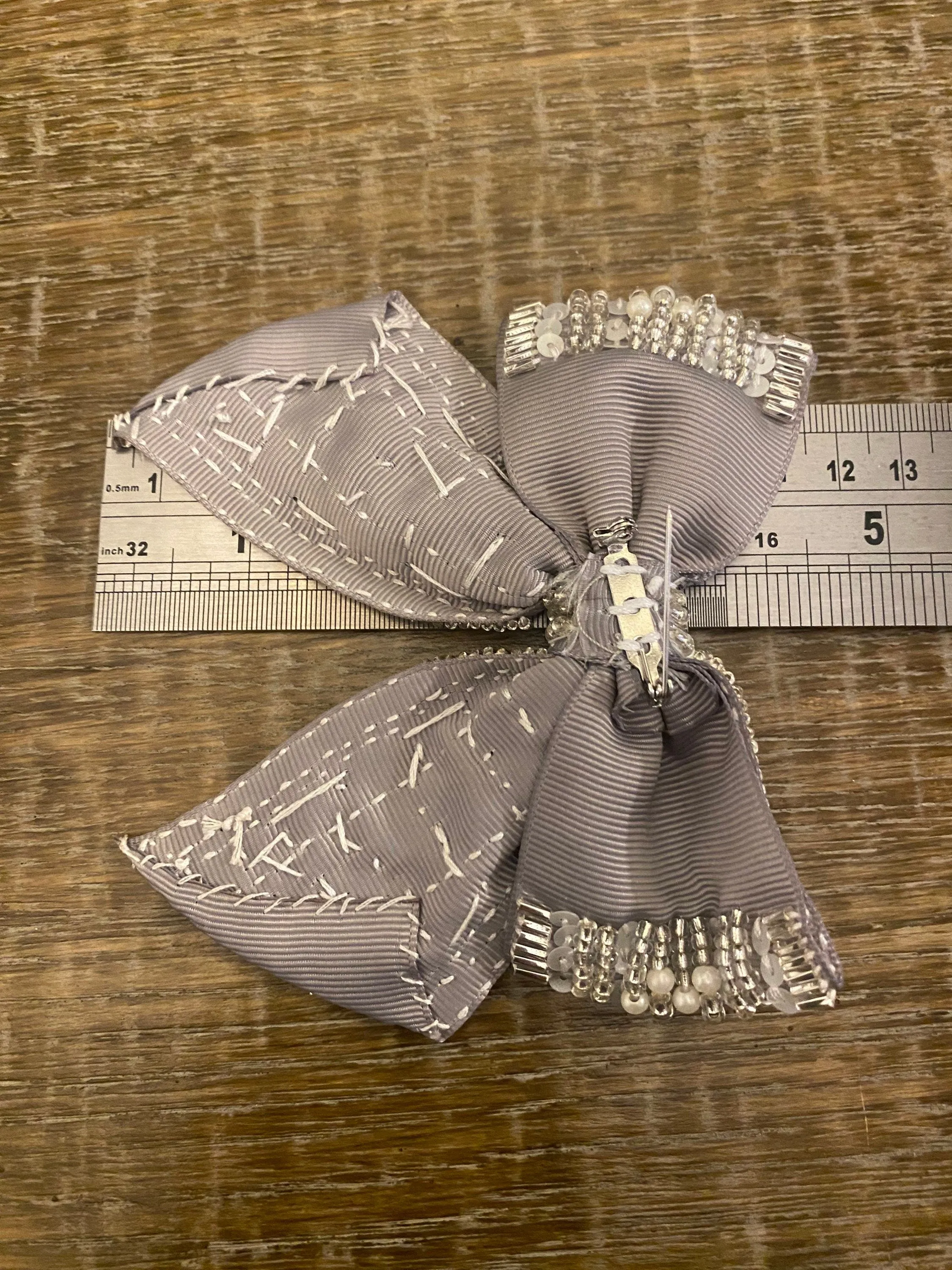Bow Corsage, Pin On Ribbon Bow, Beaded Bow pin on Corsage, Silver Grey, Pearls Brooch, 11cm x 11cm, 4.5” x 4.5”