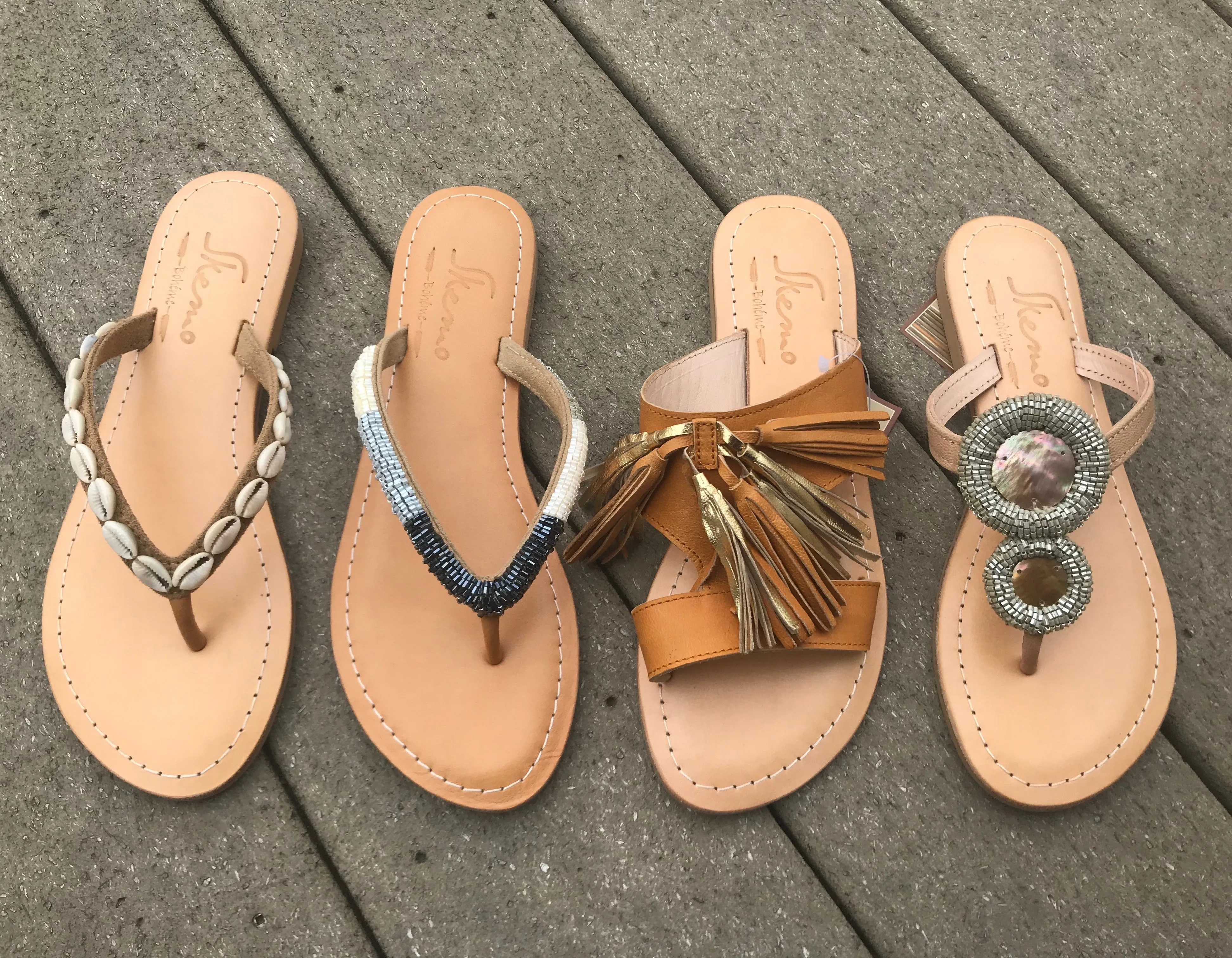Camel rayas shell beaded sandals