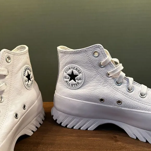 Chuck Taylor All Star Lugged 2.0 Leather High Top A03705C - White
