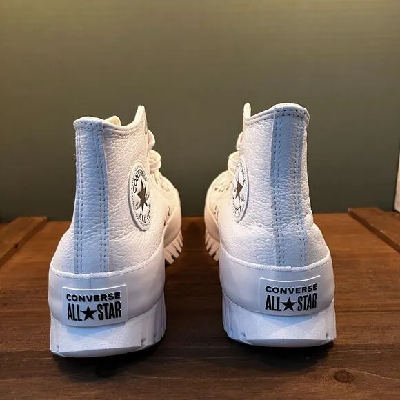 Chuck Taylor All Star Lugged 2.0 Leather High Top A03705C - White