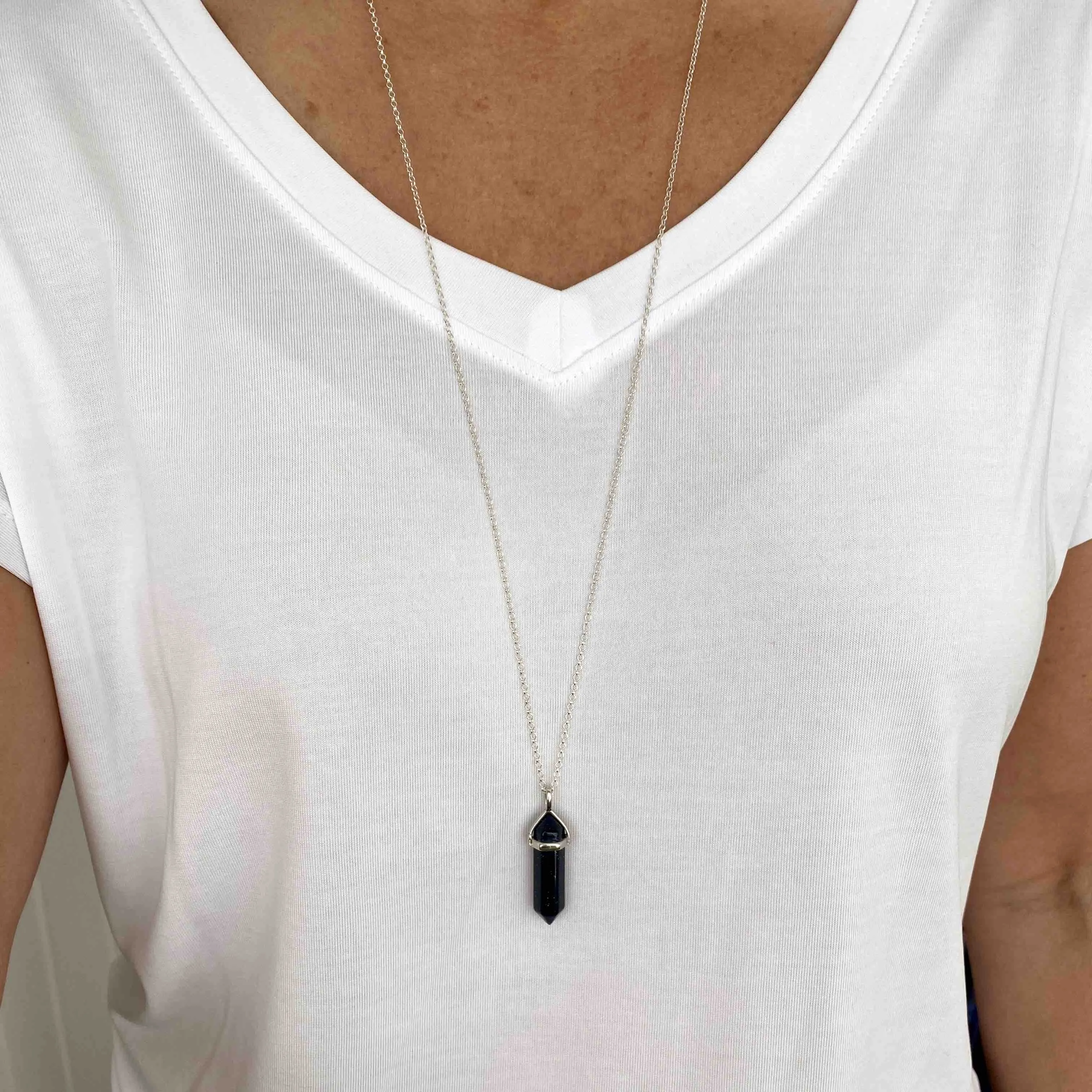 CONFIDENCE | Deep Blue Sparkling Point Necklace Sterling Silver
