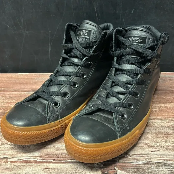 Converse | VGUC High Top Leather All-Stars Gum Soles, Size 9.5