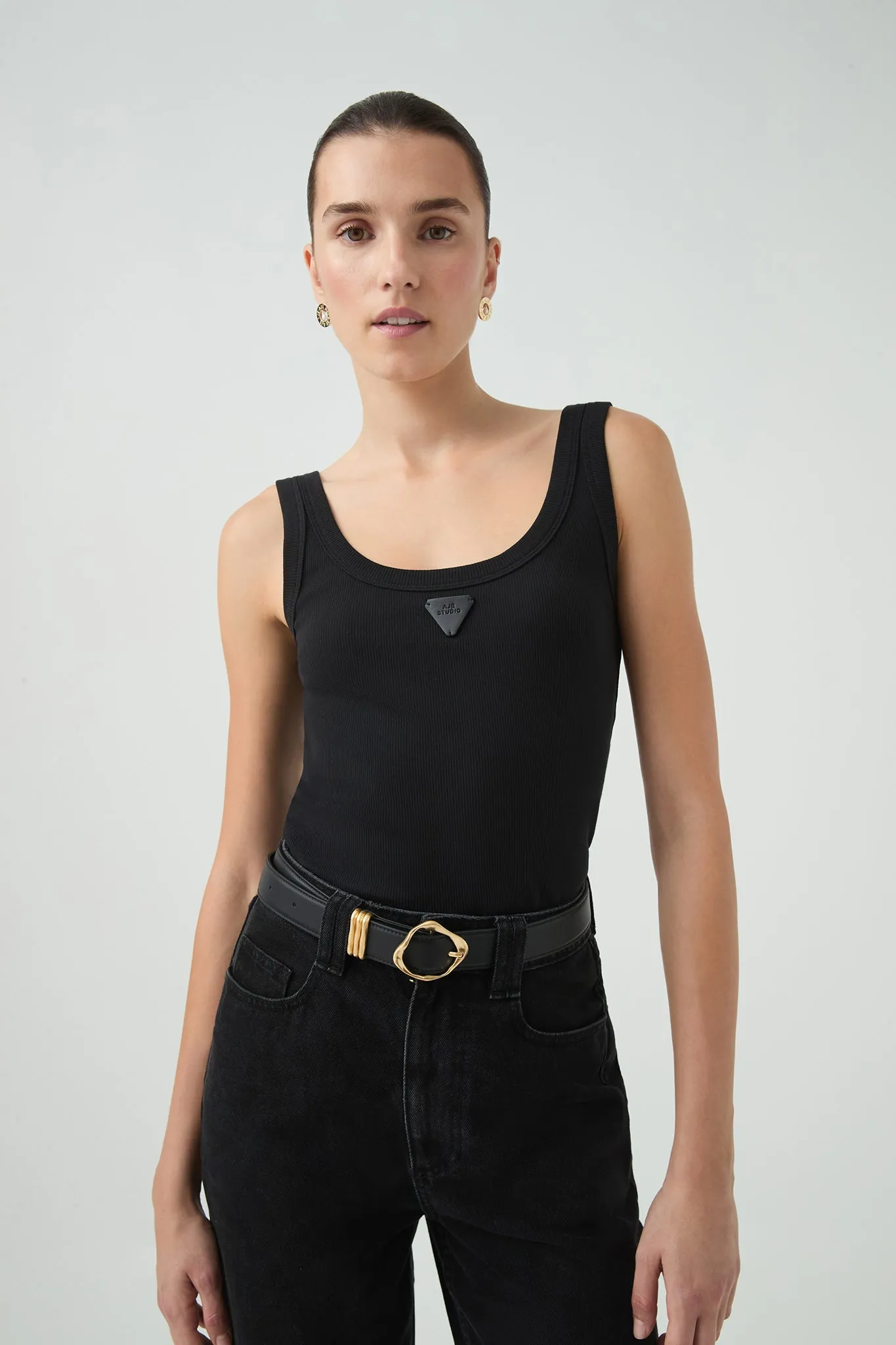 Cowrie Scoop Tank