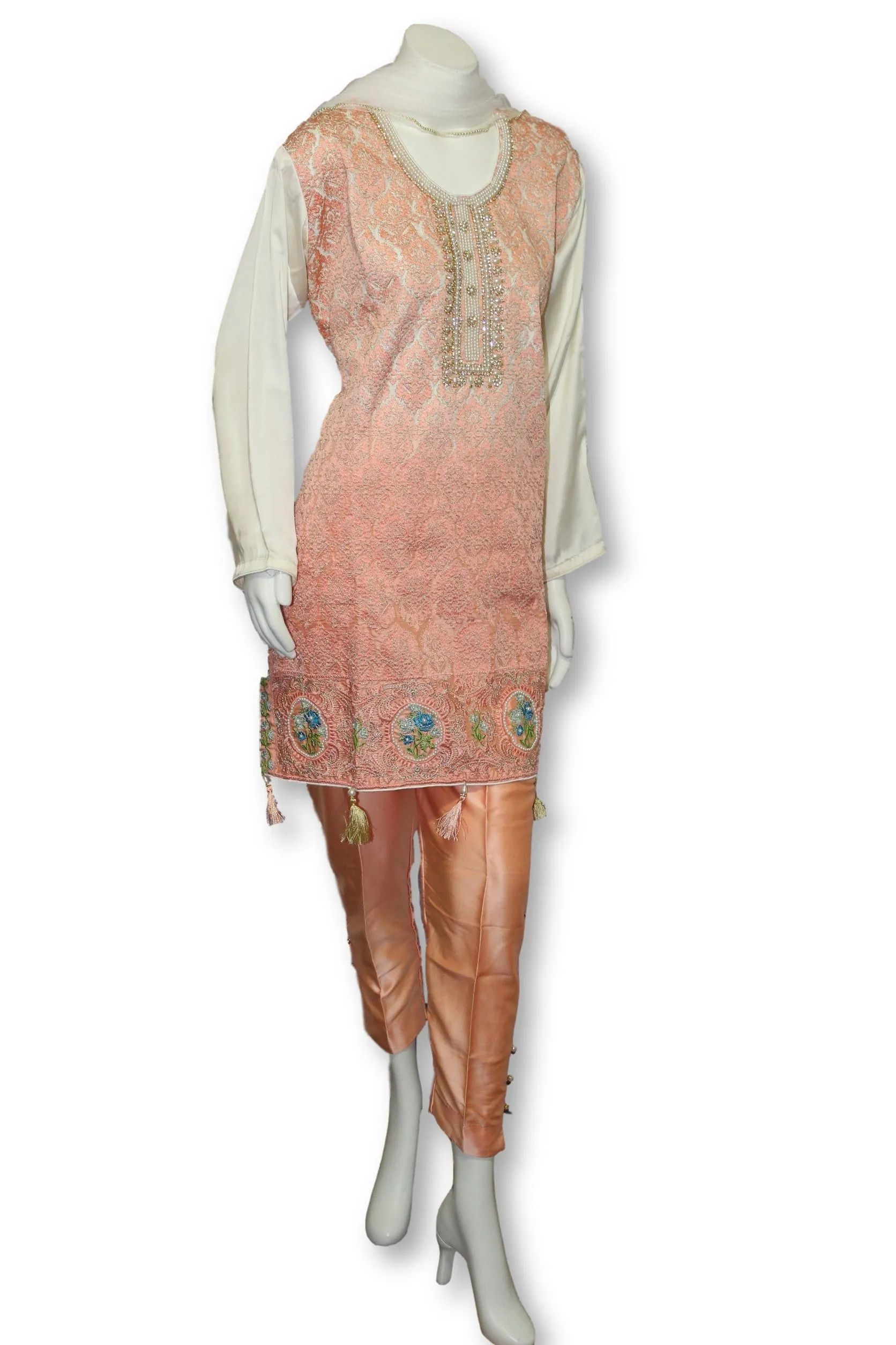D20 Pakistani Indian Women 3 Piece Semi Formal Dress