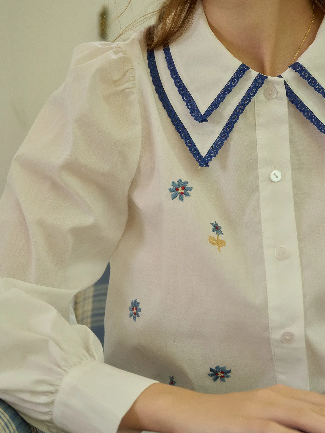 【Final Sale】Paloma Embroidered Double-Collar Color-Block Shirt