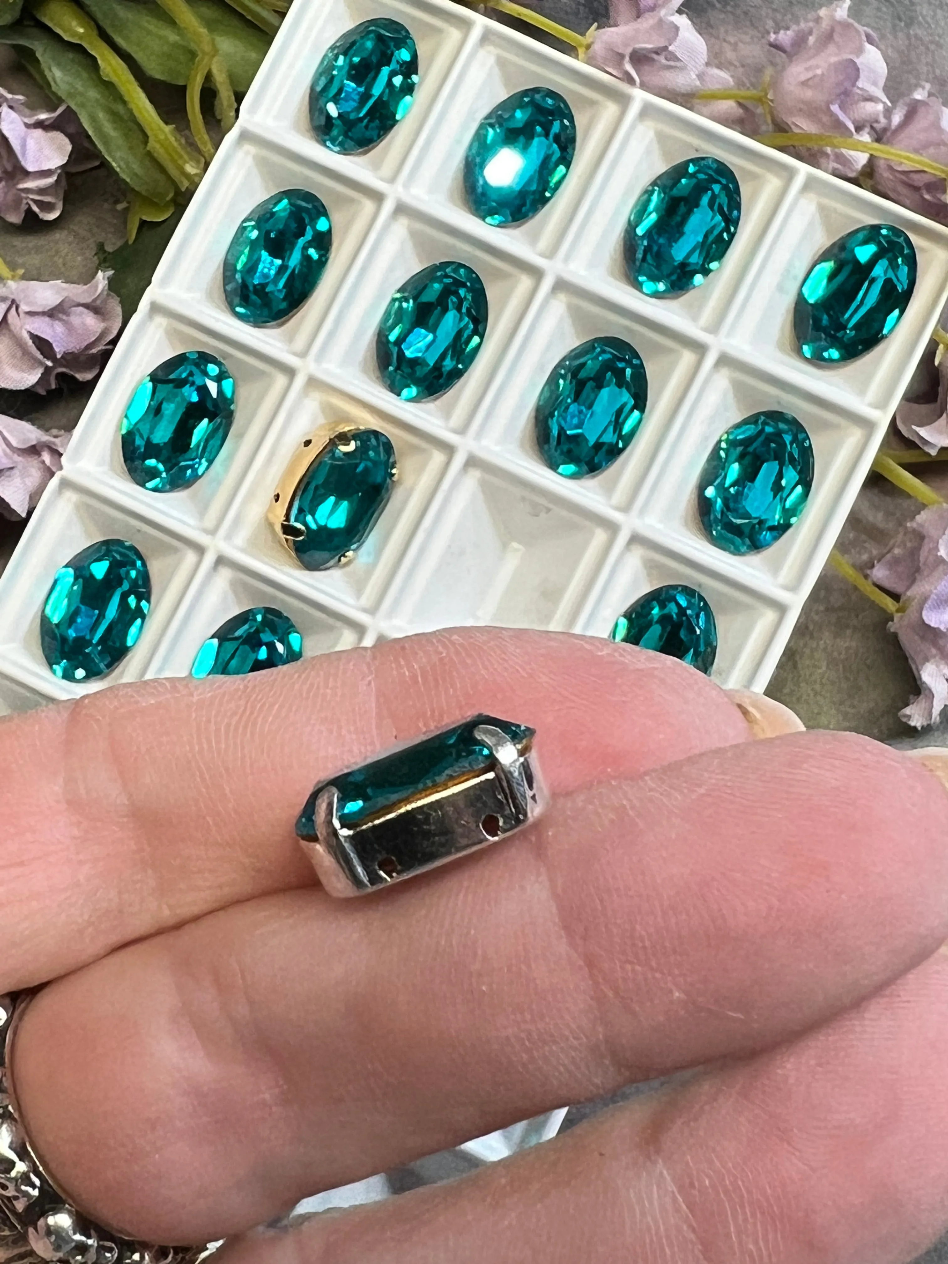 Genuine Swarovski Crystal, 1 Piece, Vintage Blue Zircon, 16x11mm 4100 Oval, with or without Setting