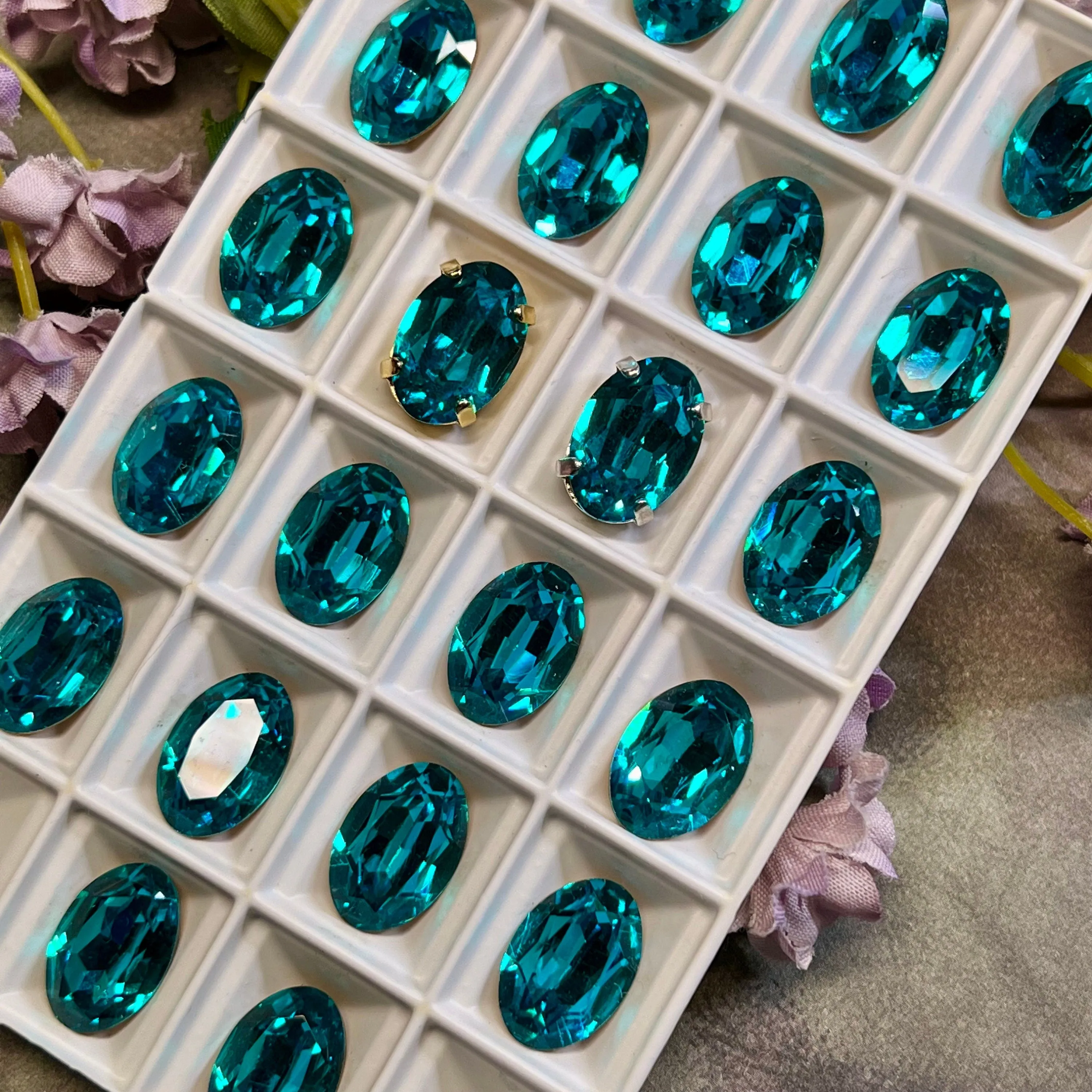 Genuine Swarovski Crystal, 1 Piece, Vintage Blue Zircon, 16x11mm 4100 Oval, with or without Setting