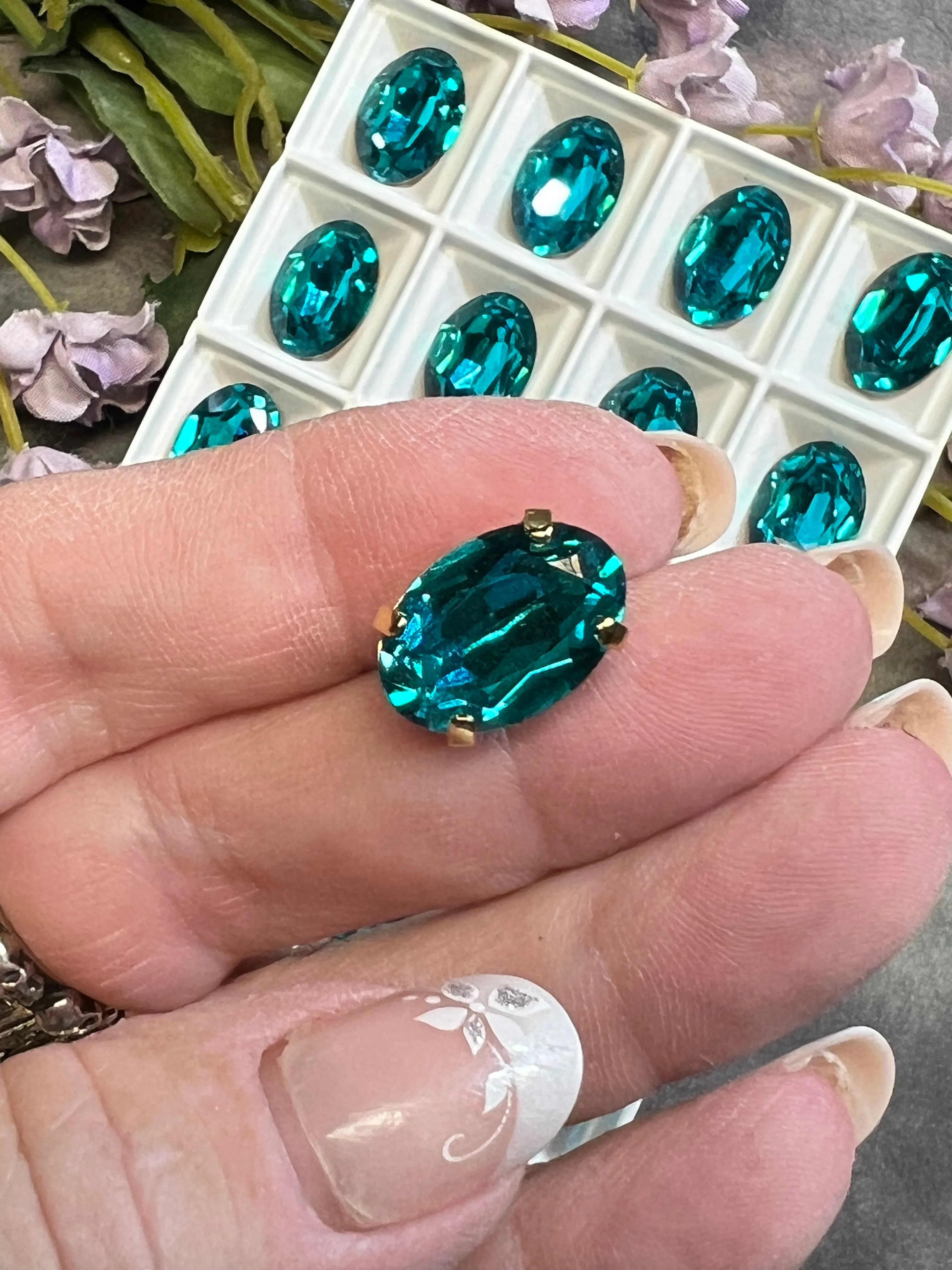 Genuine Swarovski Crystal, 1 Piece, Vintage Blue Zircon, 16x11mm 4100 Oval, with or without Setting