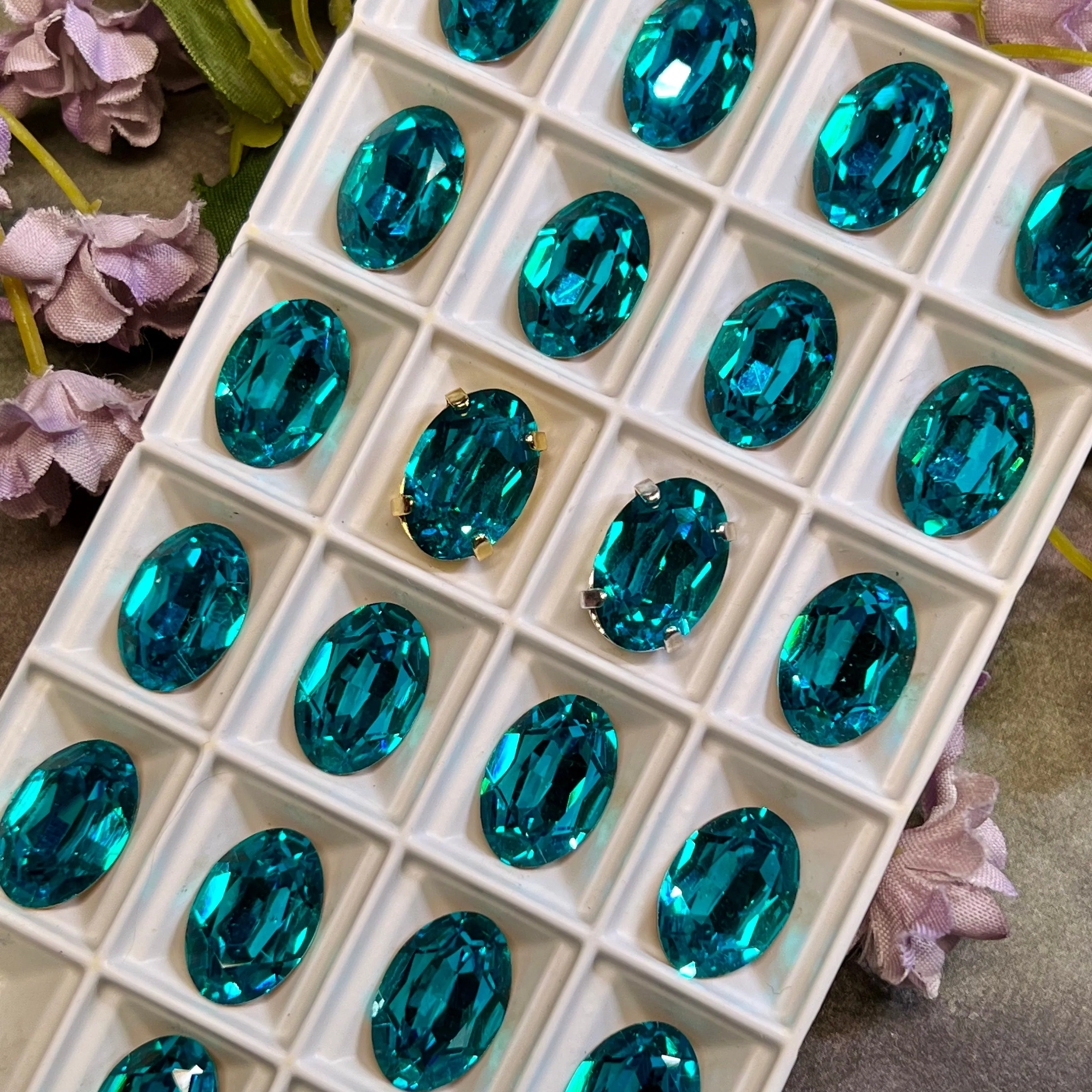 Genuine Swarovski Crystal, 1 Piece, Vintage Blue Zircon, 16x11mm 4100 Oval, with or without Setting