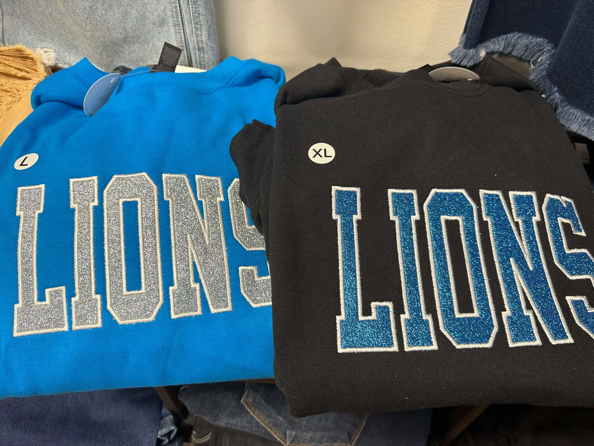 Glitter Lions embroidered BLUE