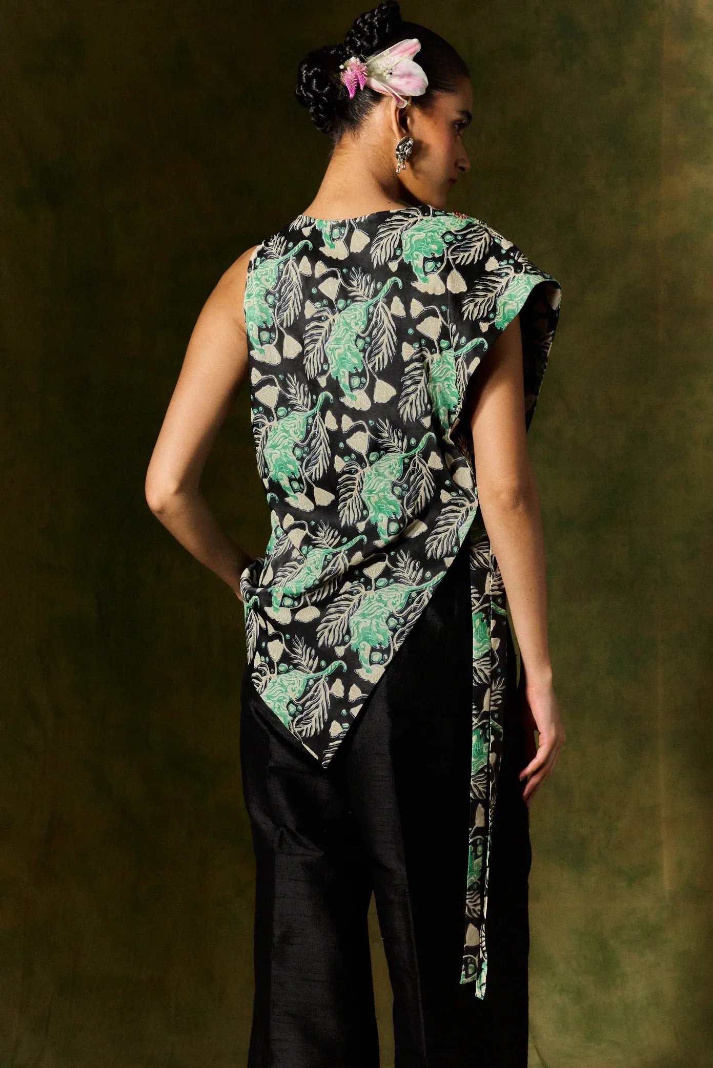 Gulsher | Silk Blouse