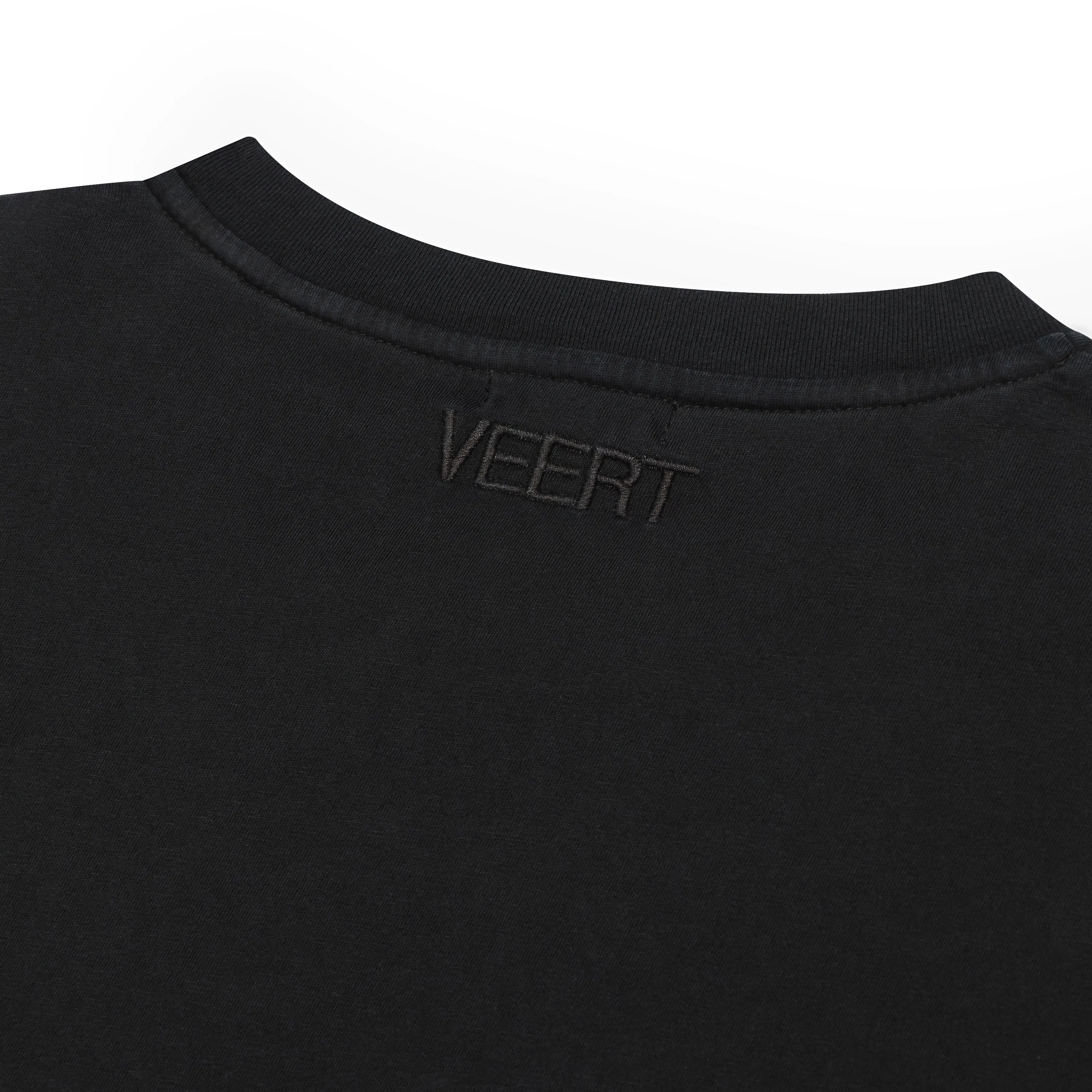 HEART EMBROIDERED T-SHIRT