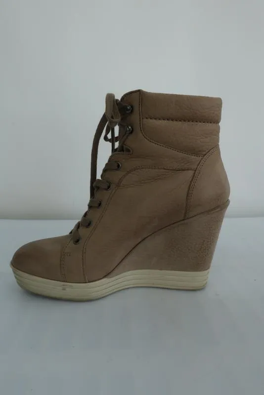 Hogan Rebel Wedge Sneakers Beige Leather Size 39.5 Lace-Up High Top