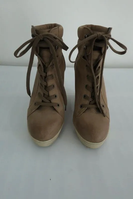 Hogan Rebel Wedge Sneakers Beige Leather Size 39.5 Lace-Up High Top