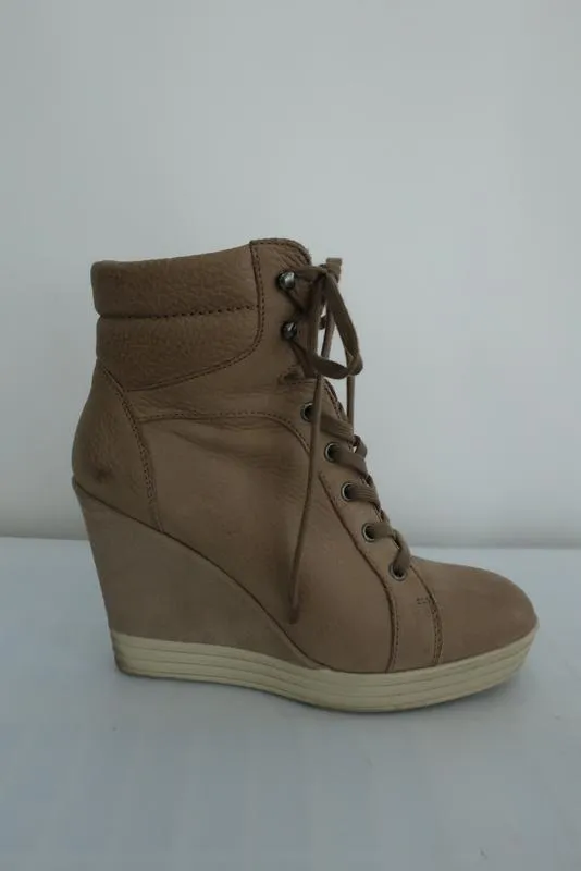 Hogan Rebel Wedge Sneakers Beige Leather Size 39.5 Lace-Up High Top