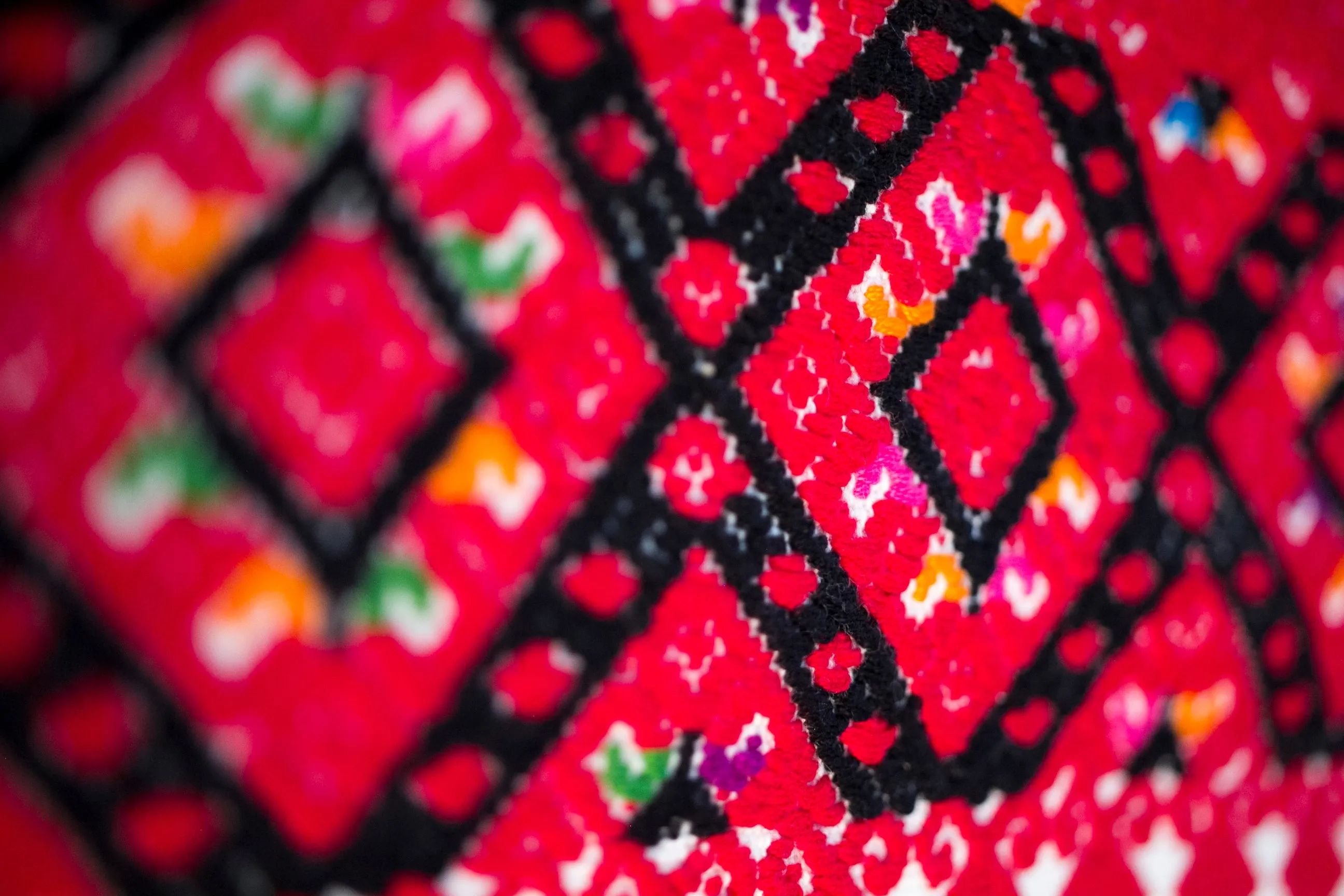 Larrainzar Table Runner