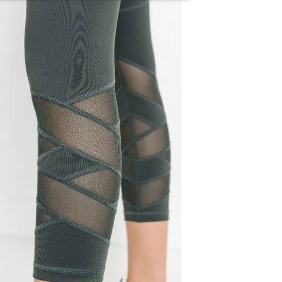 MONO B Green Mesh Cropped Yoga Leggings