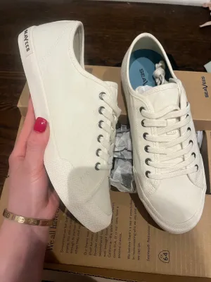 NEW Seavees White Canvas Sneakers 8