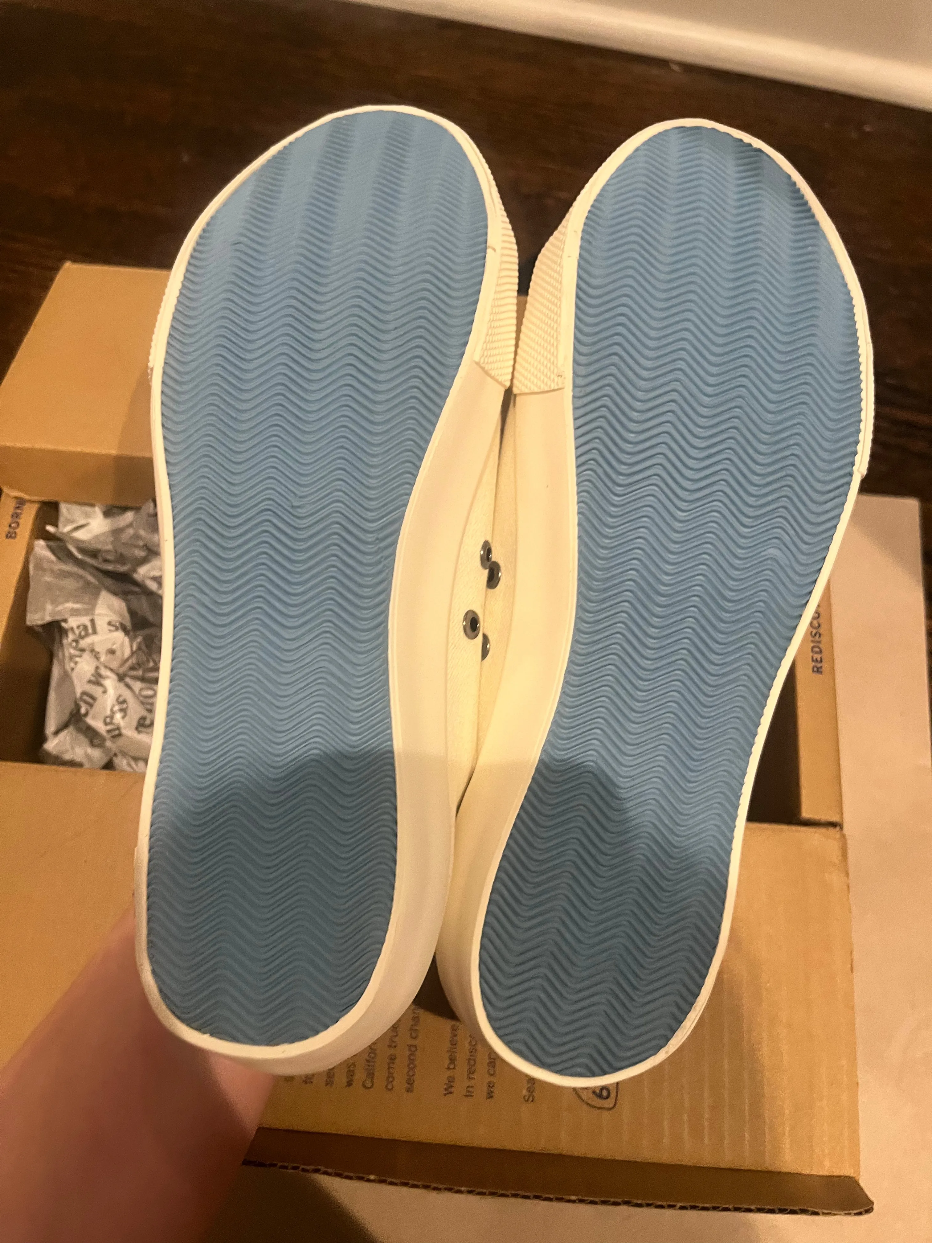 NEW Seavees White Canvas Sneakers 8