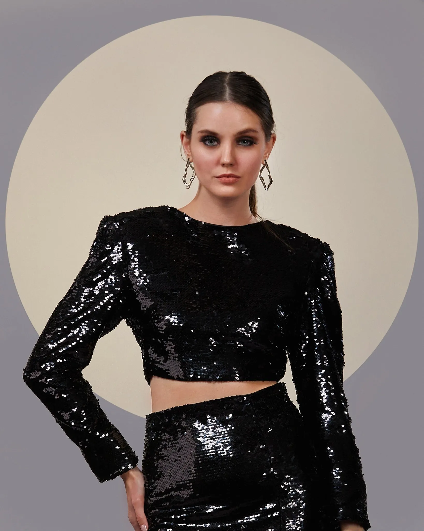 NOIR POWER TOP (BLACK)