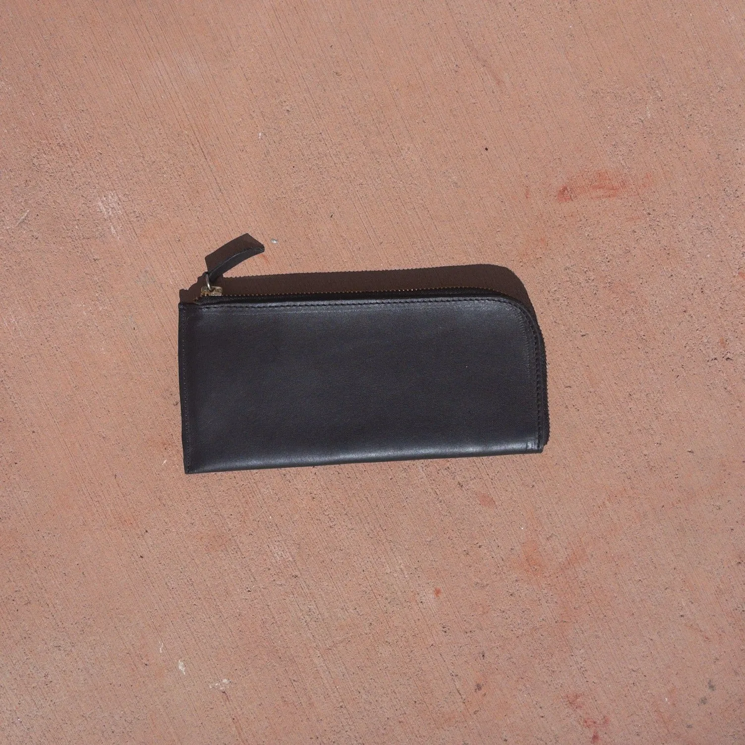 Nubuck Zip Curve Wallet