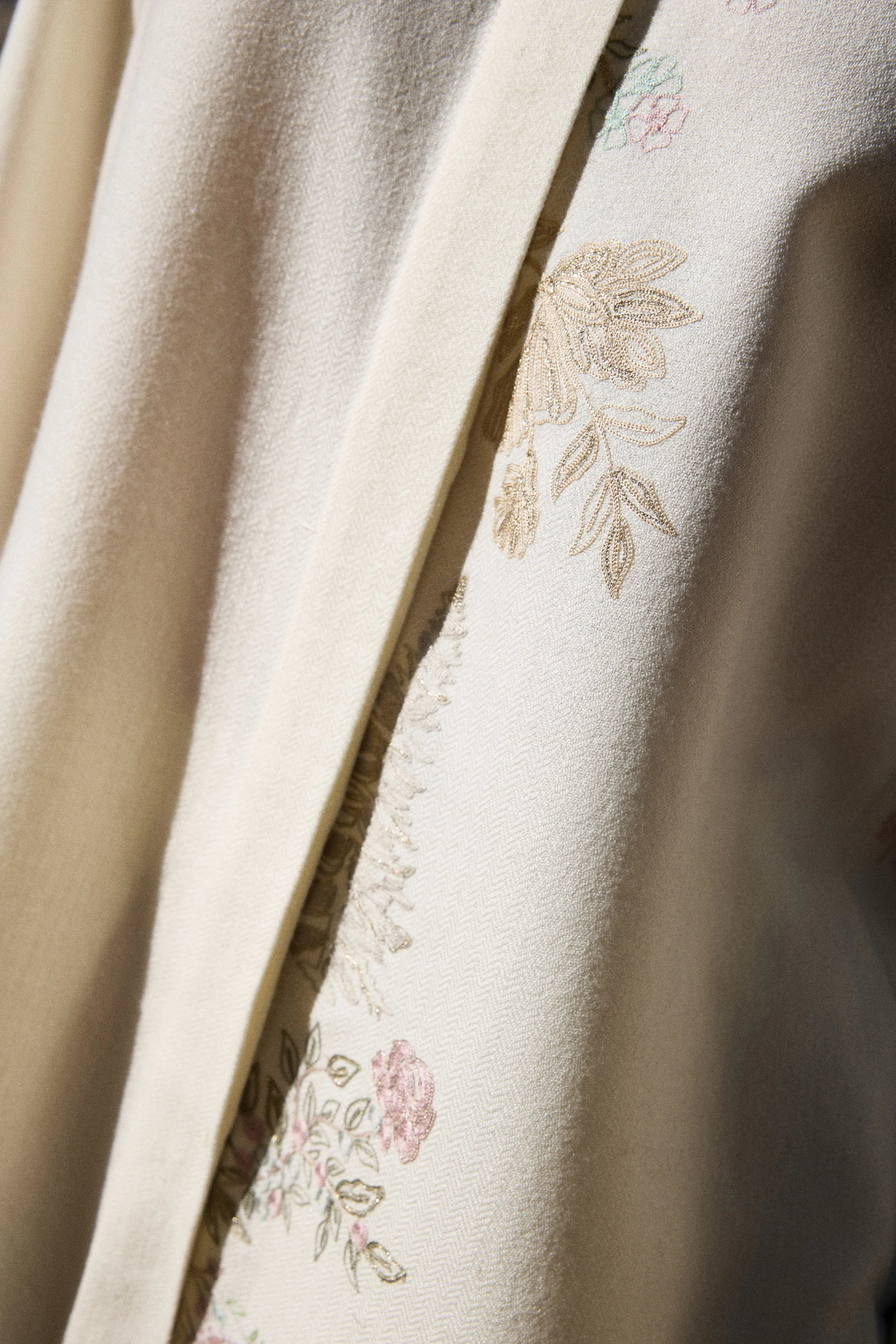 Nyoma Woollen Shirt (Pastels & Ivory)