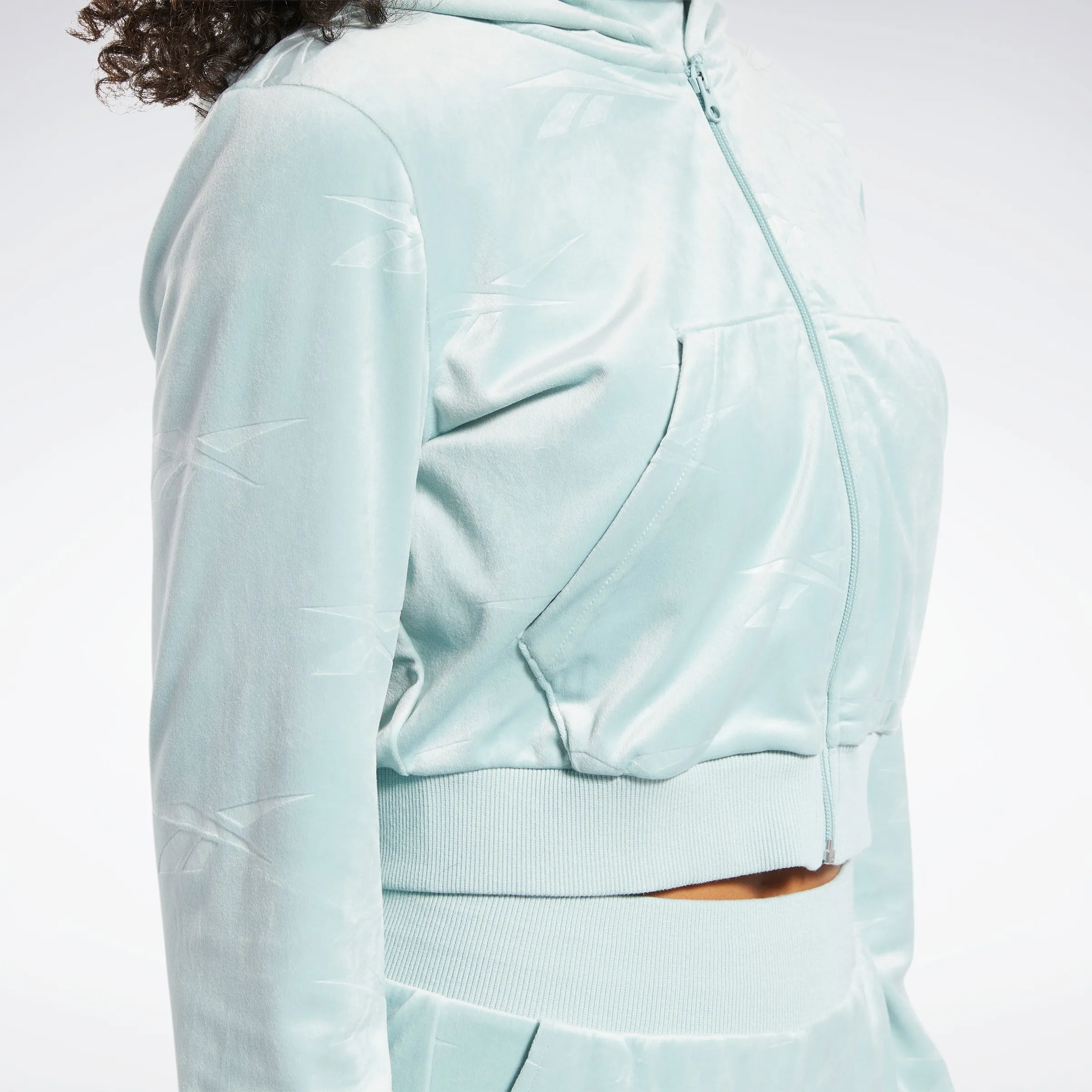 Reebok Apparel Women Classics Energy Q4 Velour Zip-Up Sweatshirt Seagry