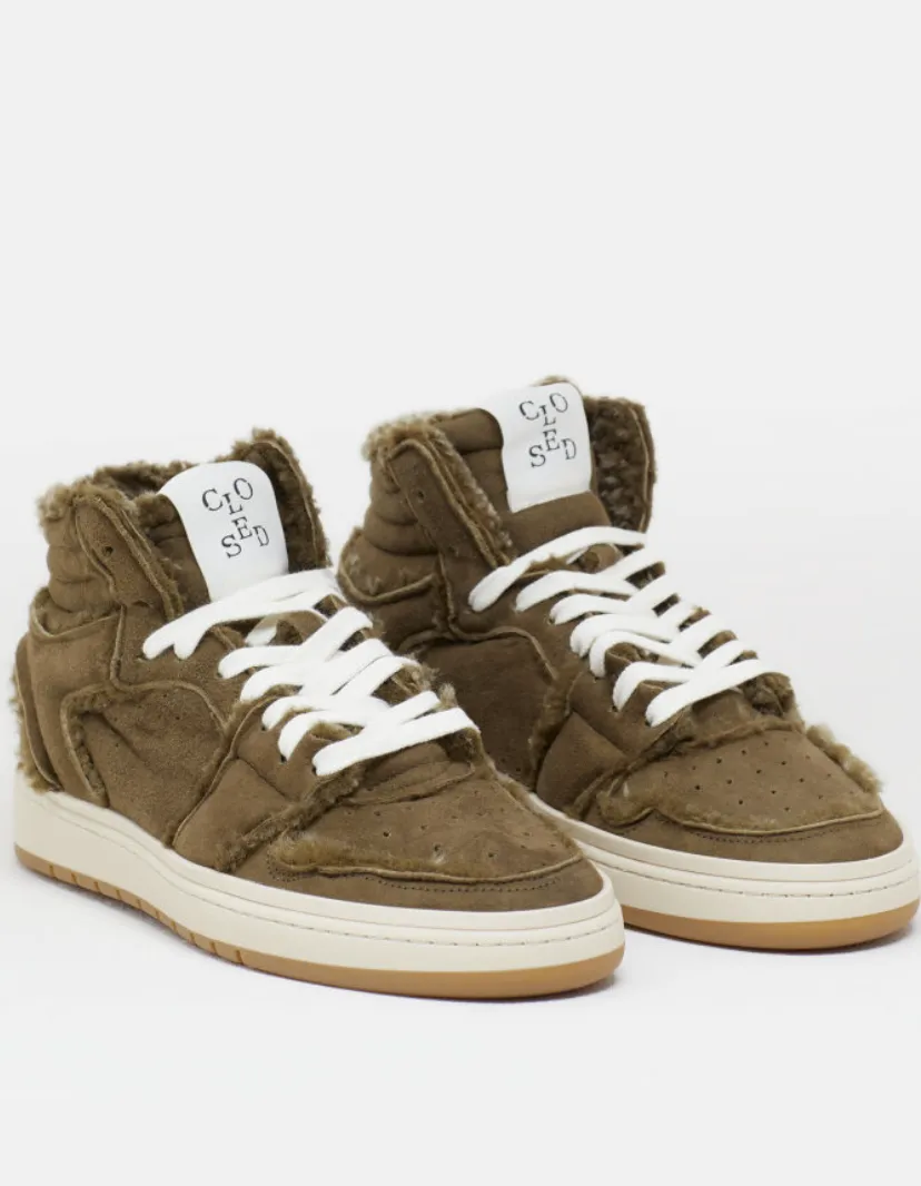 Sneaker High