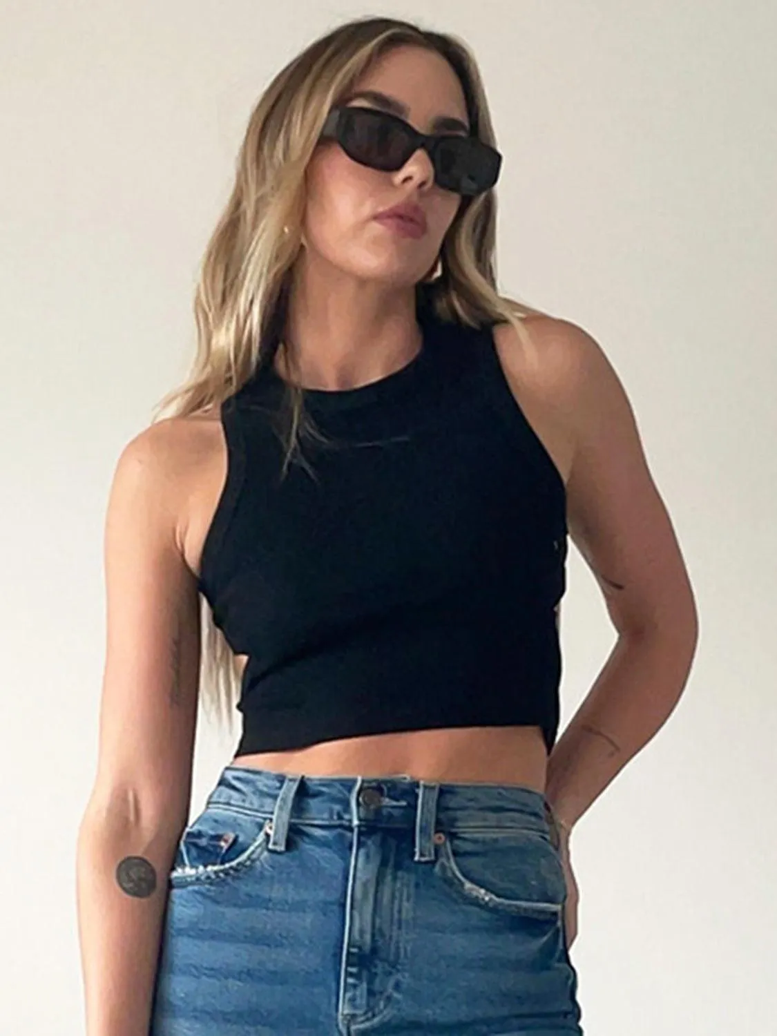 Sporty Vibe Cutout Cropped Tank Top