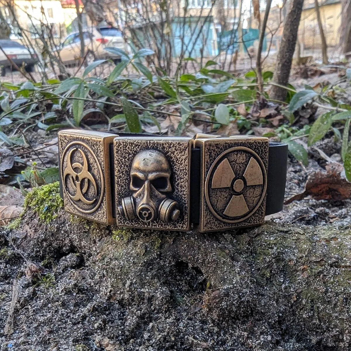 Stalker leather wrist cuff bracelet