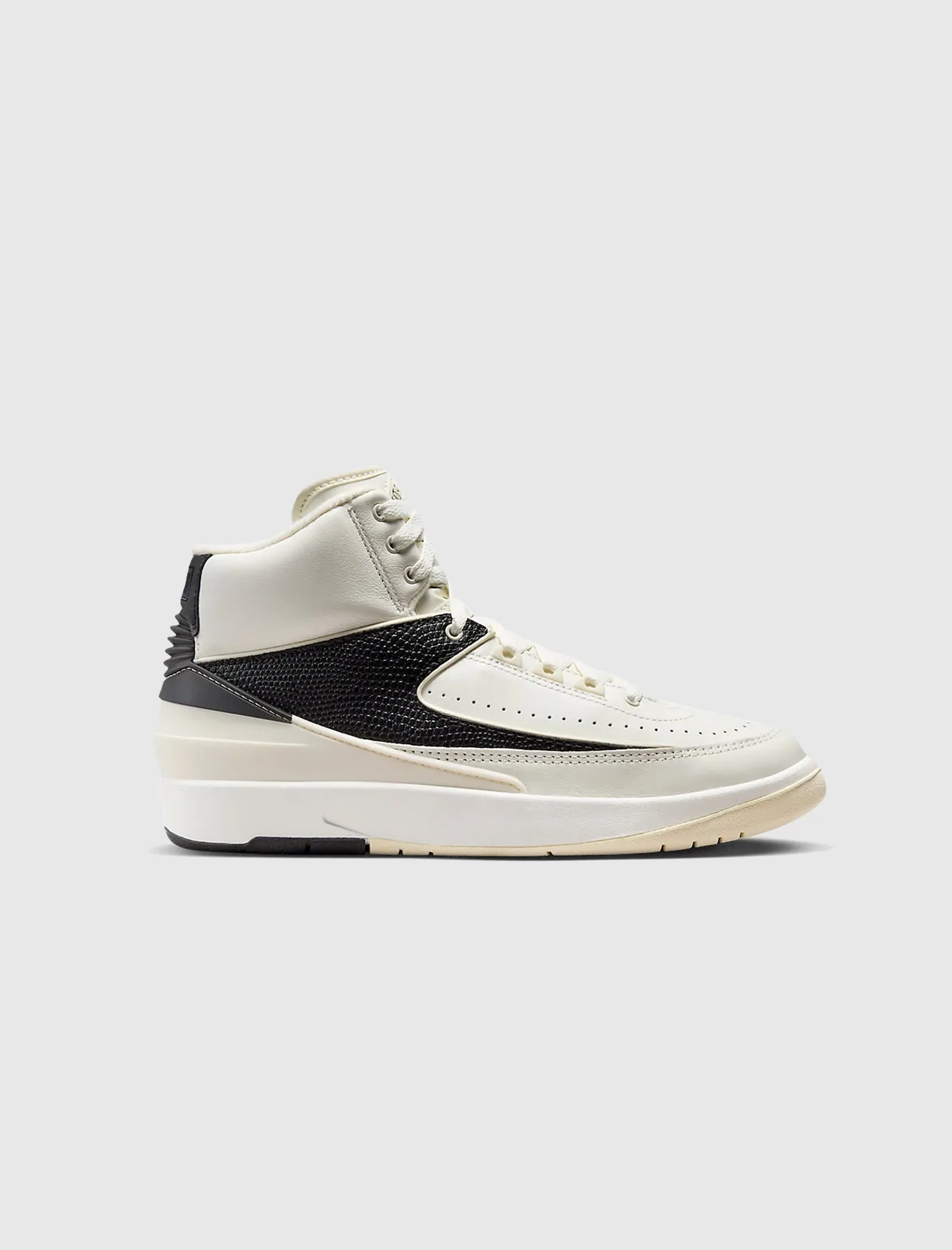 WOMEN'S AIR JORDAN 2 "SAIL"