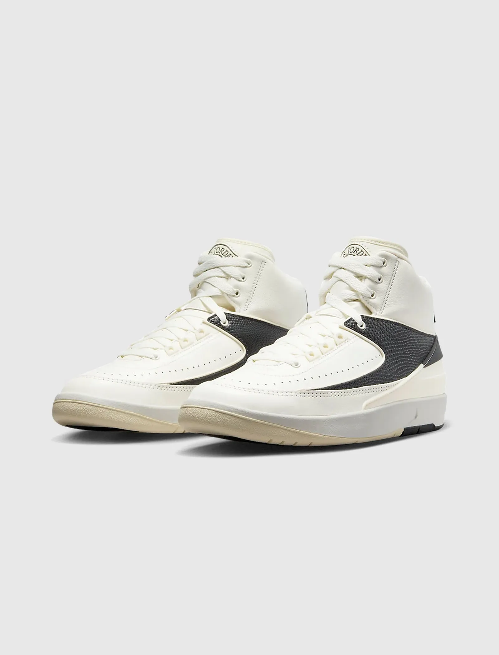 WOMEN'S AIR JORDAN 2 "SAIL"
