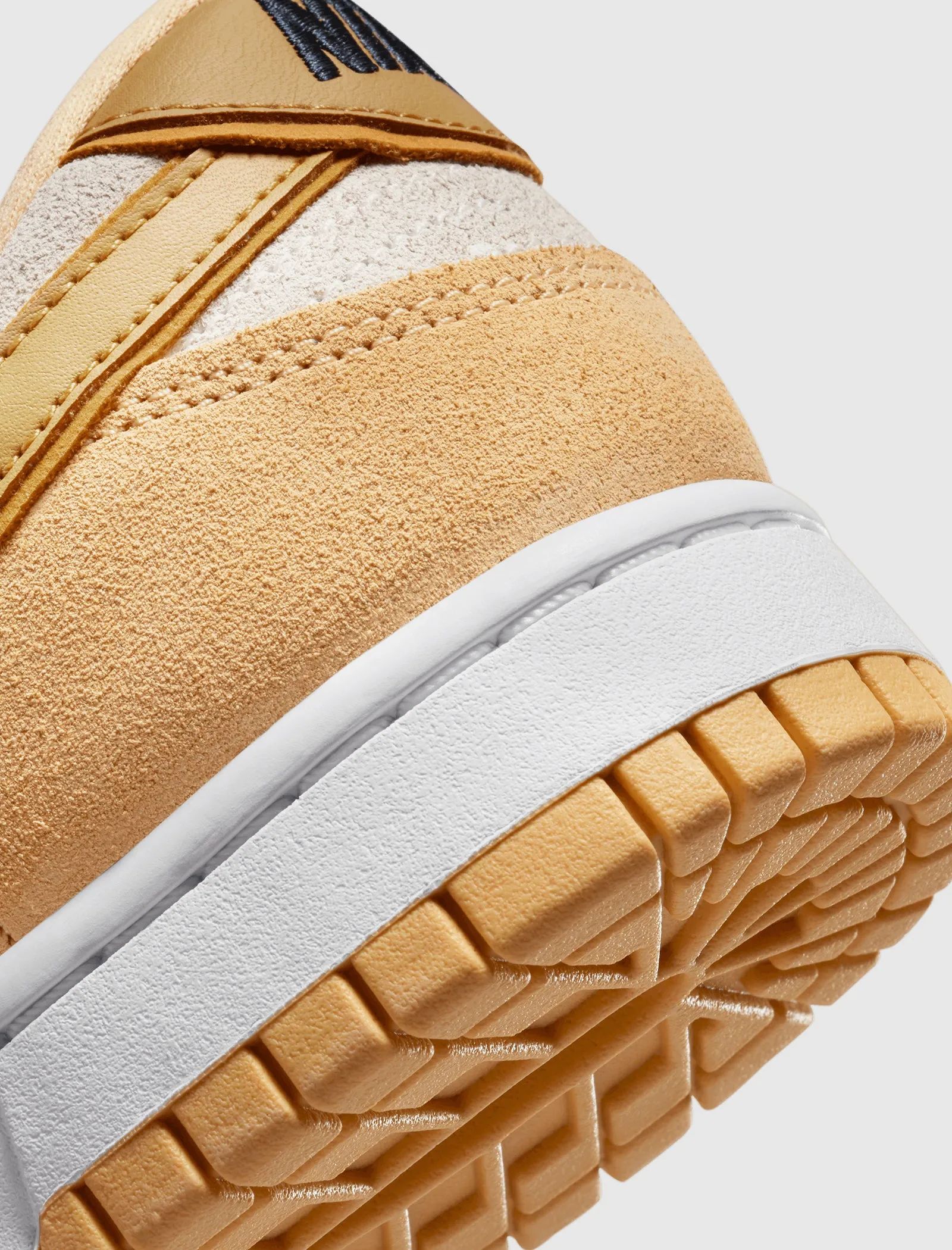 WOMEN'S DUNK LOW LX "GOLD SUEDE"
